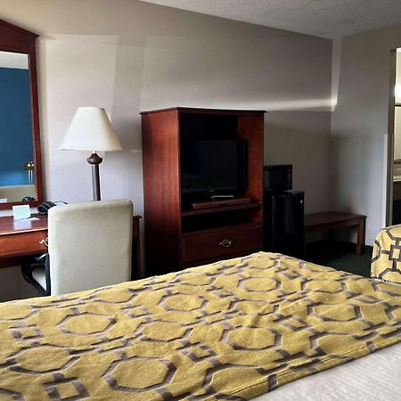 Baymont By Wyndham Corydon Hotel Екстериор снимка